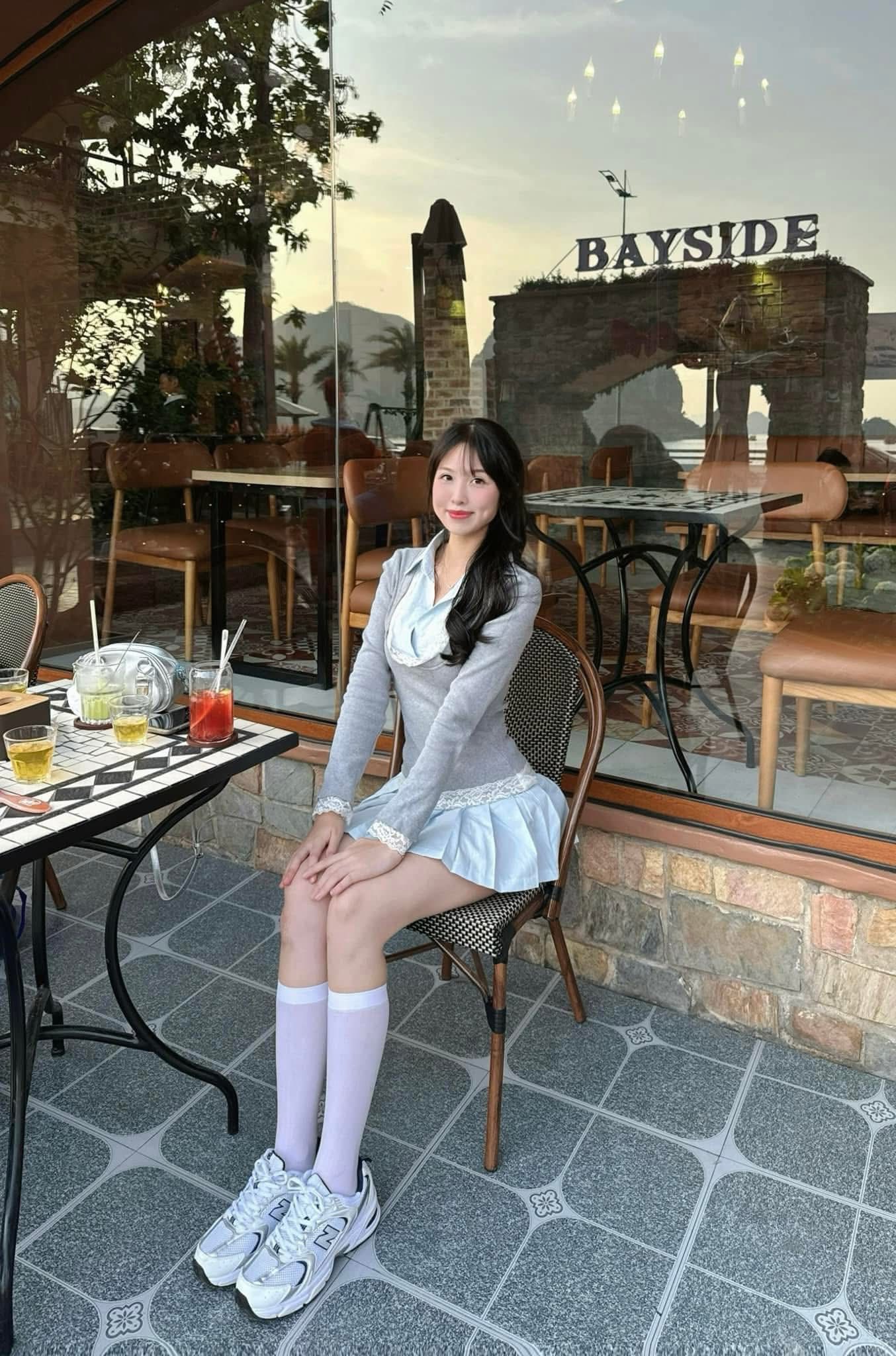 Góc cửa kính Bayside